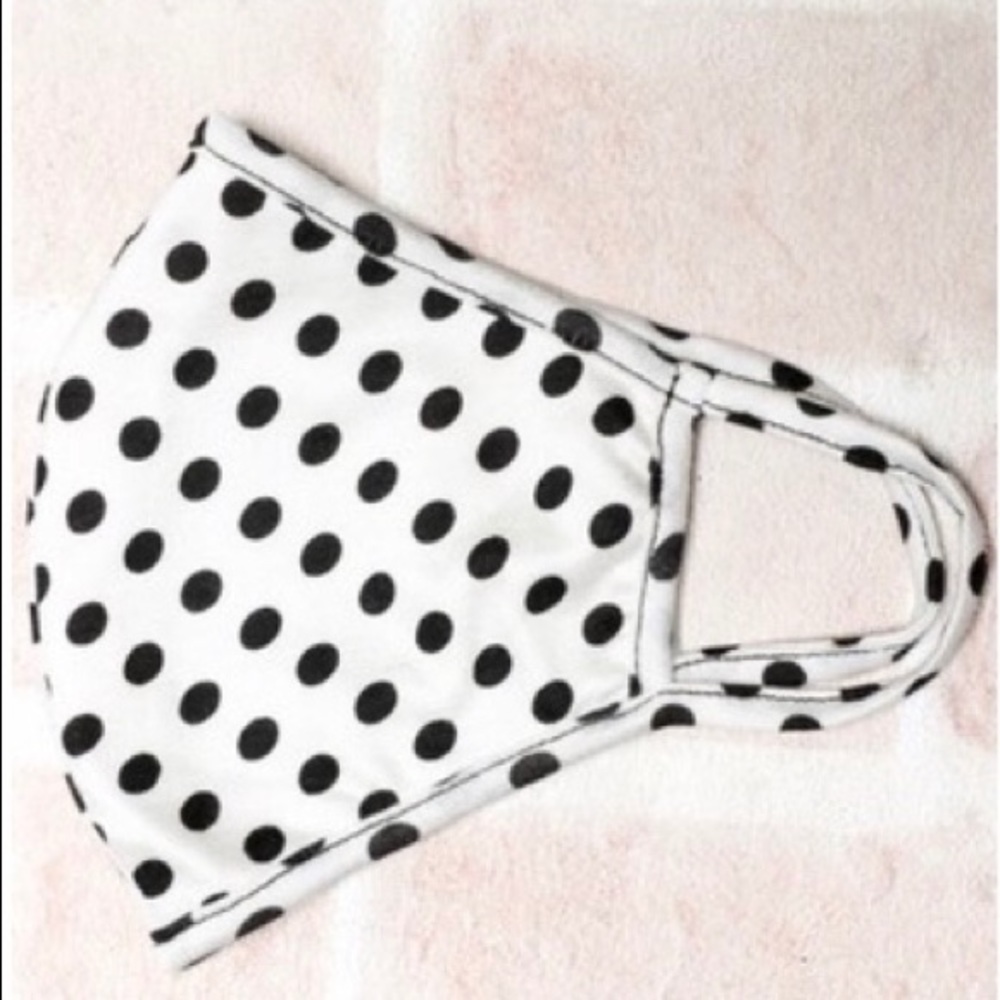 Polkadot face mask